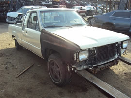 1984 TOYOTA PICK-UP HILUX, 2.4L EFI AUTO 2WD, COLOR WHITE, STK Z15003